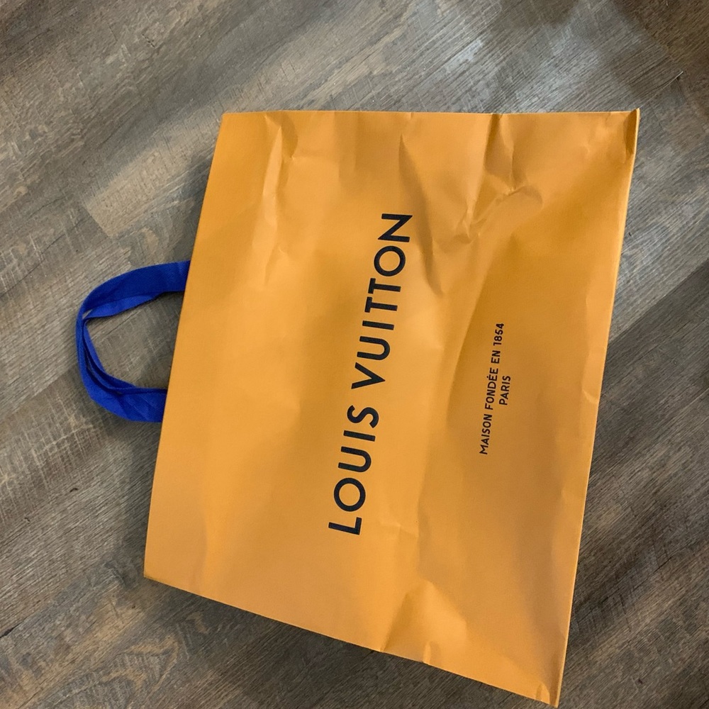 LV jumbo gift bag